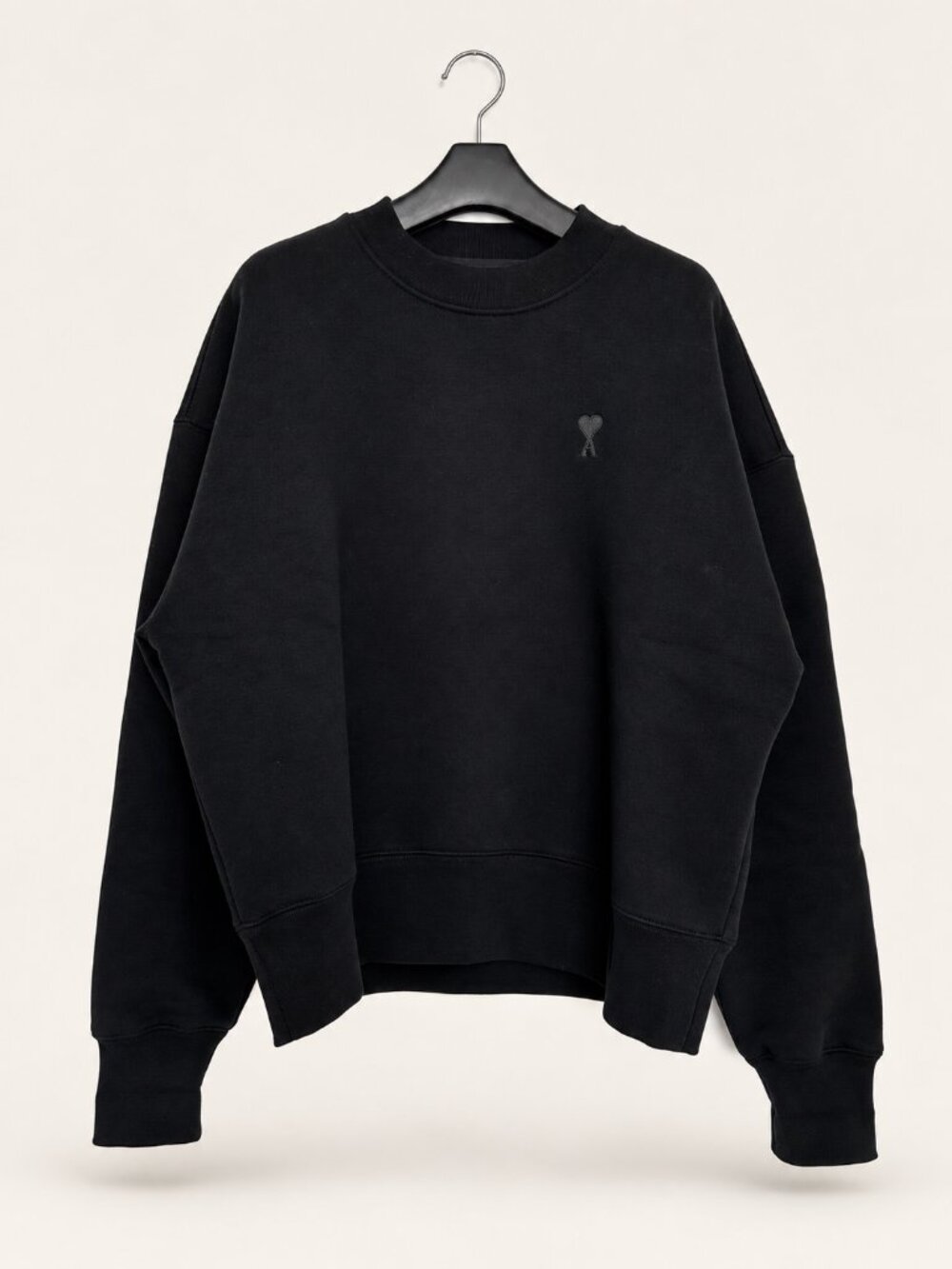 AMI PARIS | Logo Crewneck Sweatshirt – Black (Size XS, Dropped Shoulders)